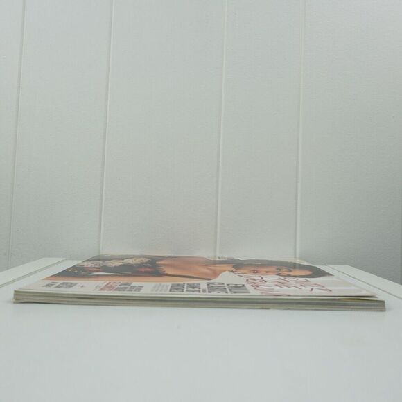 Elle Magazine August 2017 Emilia Clarke The Elleness Issue - Picture 5 of 6